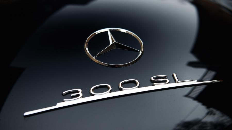 Логотип Mercedes-Benz 300 SL Gullwing Coupe 1955 года  (фото 12 из 54)